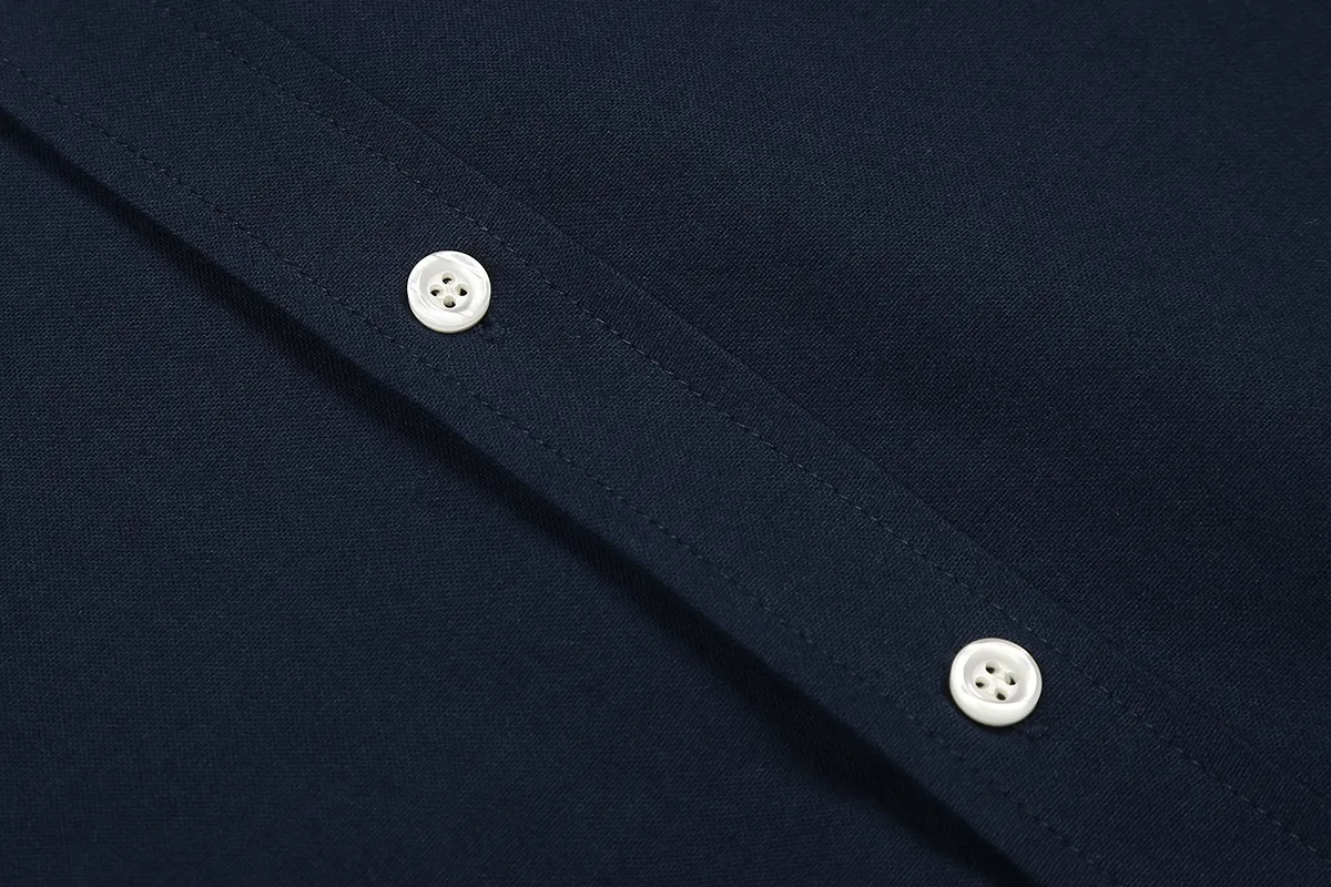P230 White background picture [Evergreen for all seasons] Style number: 25011# Color: Navy red label/original blue/original white/matte pink/khaki/charcoal gray/black/dark blue white label Size: S to Face 100 cotton oxford spun, pre-laundering treatment, tight and soft texture ✅ - Custom dyed original pearlescent white buttons with different sizes ✅ - Special shaped chiffon foil included in the collar door tube, not easy to deform and pull ✅ - RL classic version of oxford spun shirt, thick and crisp feeling brought by oxford cloth, can be worn alone as an outer layer, can be matched with all seasons, practical wear, a must-have item in the wardrobe, start with eyes closed